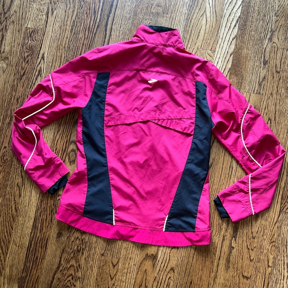 Brooks Magenta Running Jacket - image 8